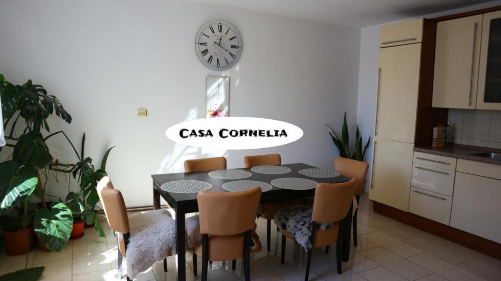 Casa Cornelia Hotel Бран Екстериор снимка