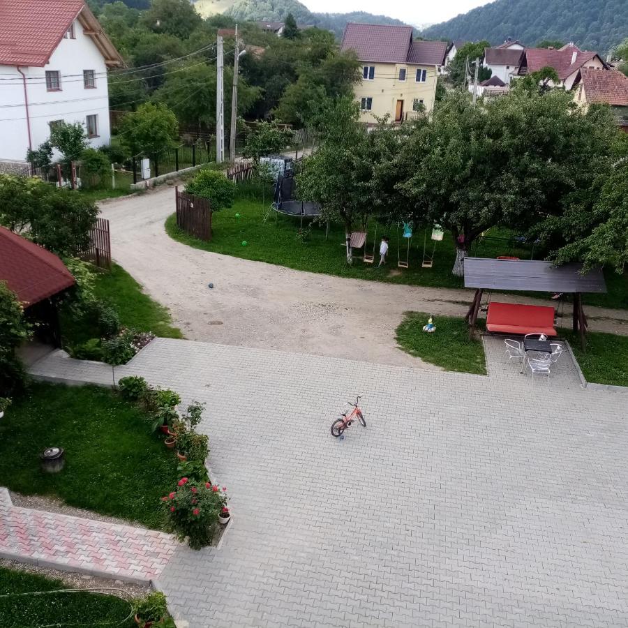 Casa Cornelia Hotel Бран Екстериор снимка